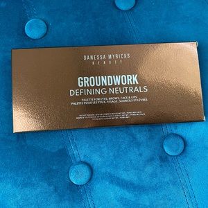 BNIB Danessa Myricks Groundwork Defining Neutrals Palette